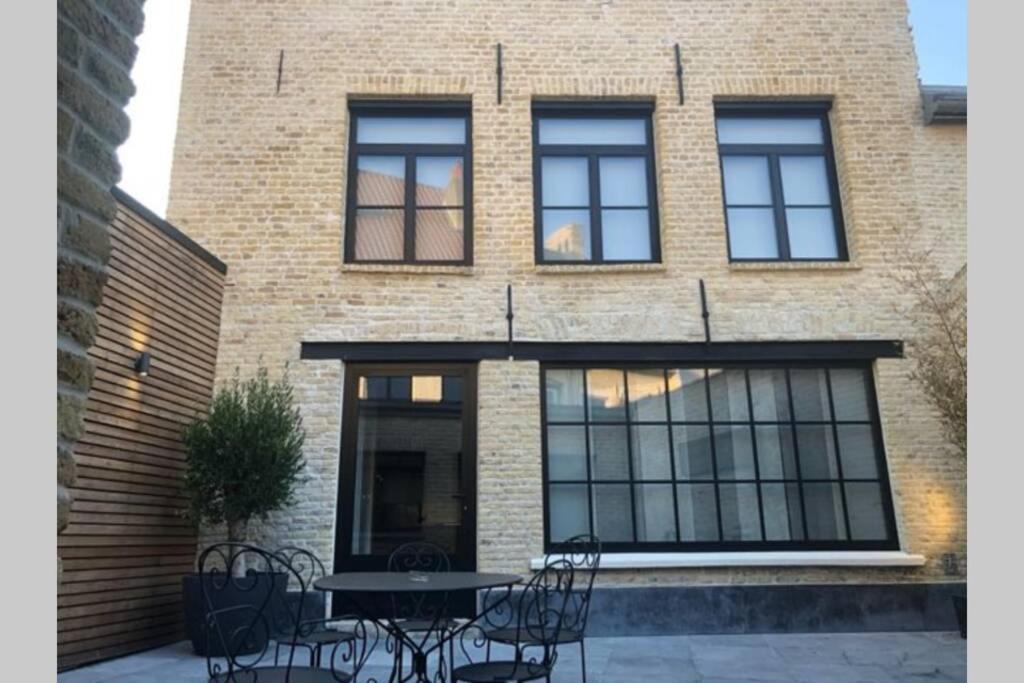 Les Chambres Berguoises Duplex Calme Au Coeur De Bergues Exteriér fotografie